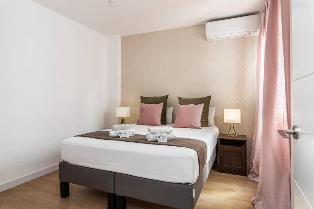 Nice Apartment Near Gran Via Val27 マドリード エクステリア 写真